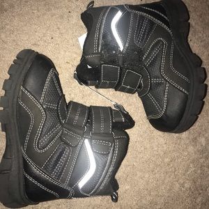 Kids children’s place snow boots size 10